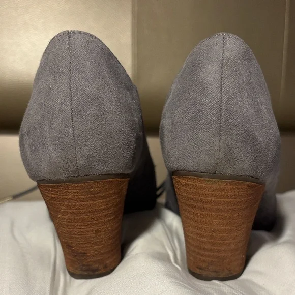 Dr. Scholl's Gray Perforated Heels - Picture 5 of 5